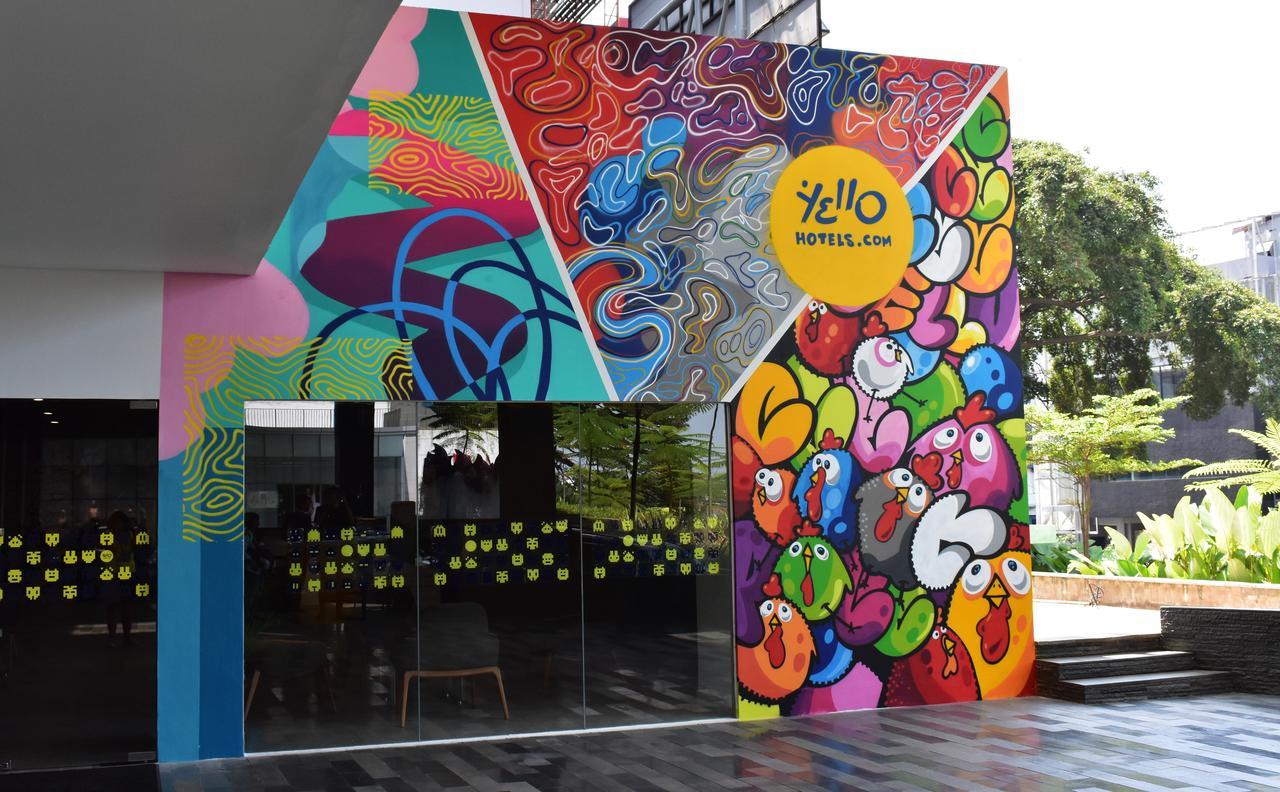 Yello Hotel Paskal Bandung Exterior foto